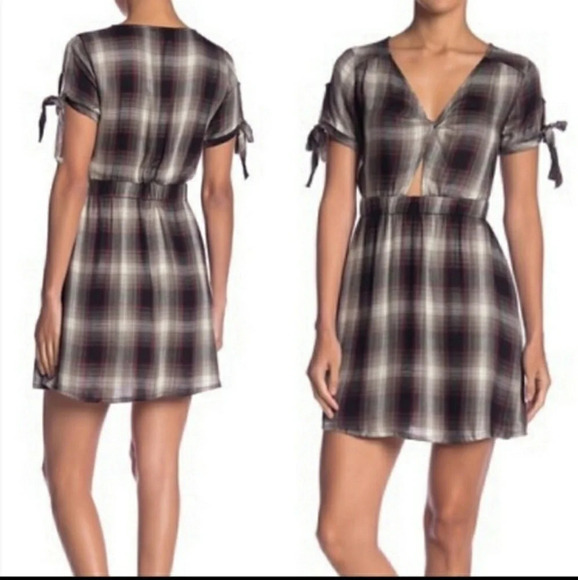 Love Fire Twist Open Crop Check Plaid NWT - Picture 1 of 5